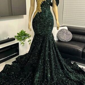 Elegant Green and Gold Sequin Gown